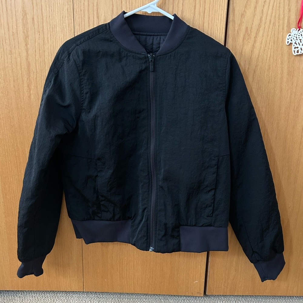 Lululemon reversible bomber jacket. Like new! Pockets, water resistant